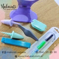 Accesorios: Pinches / Deda libros /soporte Celu / Protector cable / Enrolla Cable / Cierra Bolsa